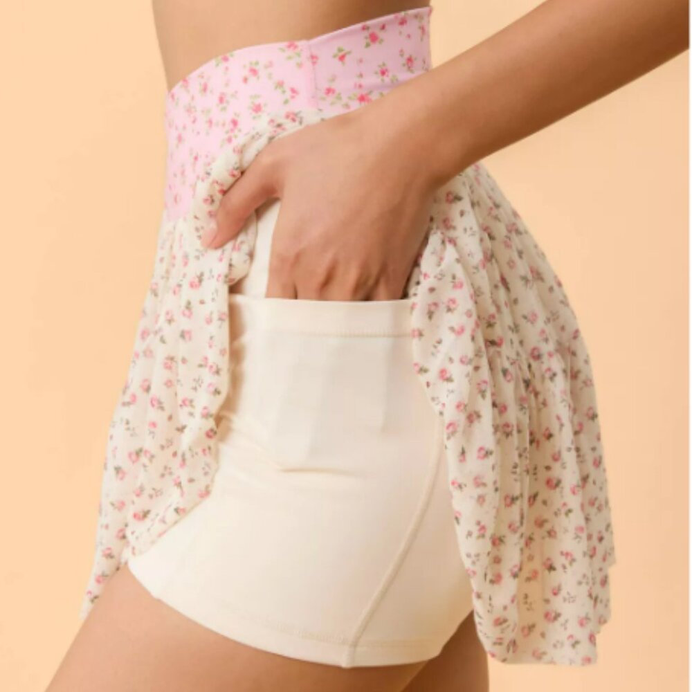 New BLOGILATES Women's Ballerina Skort - Cream Floral Large - Picture 6 of 7